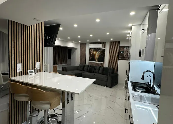 Apartamento De Lux Cu 3 - Zona Centrala Ion Mihalache *