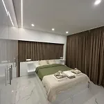 De Lux Cu 3 - Zona Centrala Ion Mihalache * Bucareste
