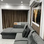 De Lux Cu 3 - Zona Centrala Ion Mihalache
