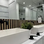 De Lux Cu 3 - Zona Centrala Ion Mihalache * Bucareste