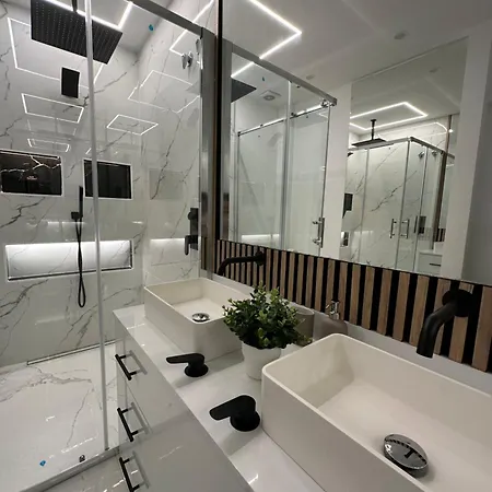 De Lux Cu 3 - Zona Centrala Ion Mihalache Bucarest