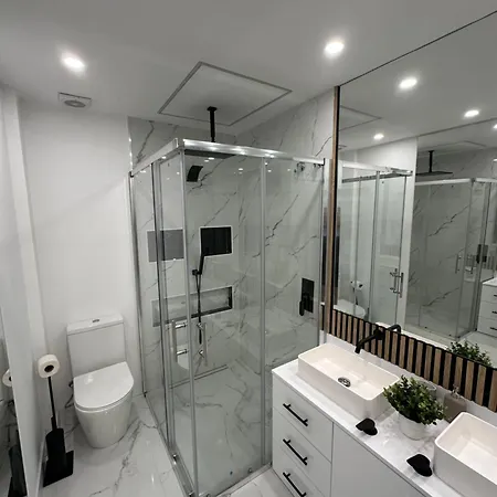 Daire De Lux Cu 3 - Zona Centrala Ion Mihalache *