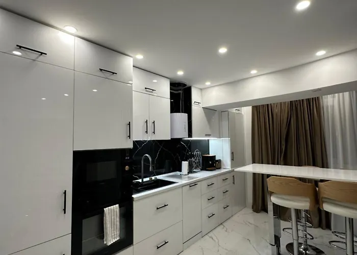De Lux Cu 3 - Zona Centrala Ion Mihalache Appartement