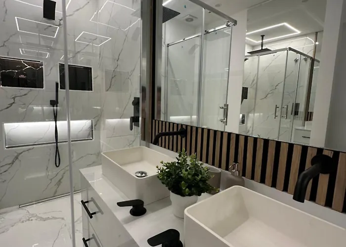 De Lux Cu 3 - Zona Centrala Ion Mihalache Bukarest