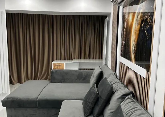 De Lux Cu 3 - Zona Centrala Ion Mihalache