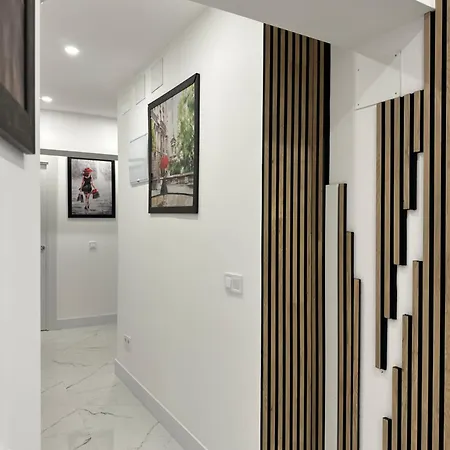 De Lux Cu 3 - Zona Centrala Ion Mihalache