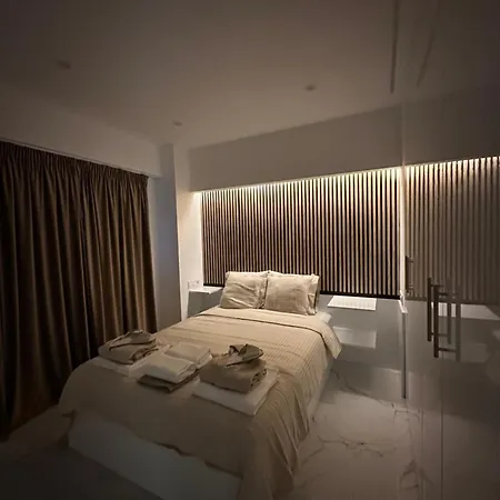 Lägenhet De Lux Cu 3 - Zona Centrala Ion Mihalache